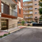 Bari, Picone — Quadrilocale divisibile con doppio ingresso e cantina. 120 mq da ridisegnare nel cuore di uno dei quartieri più richiesti della città.