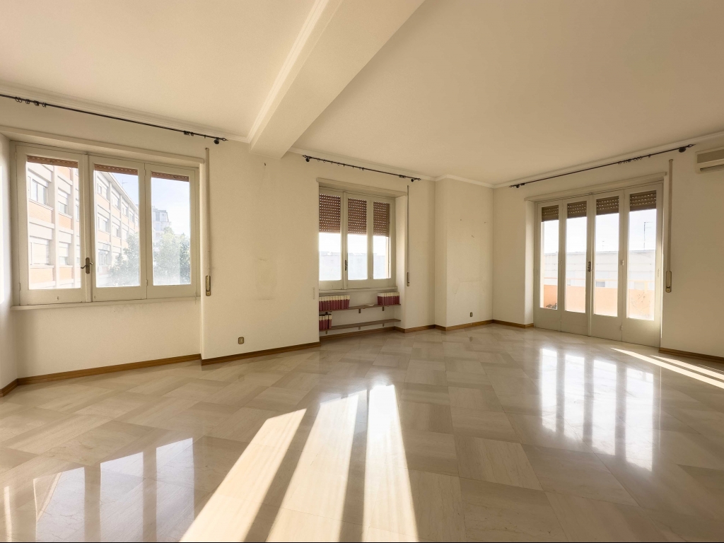Foto di Appartamento a Bari, riferimento 852