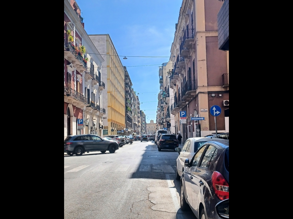 Foto di Ufficio a Bari, riferimento 875