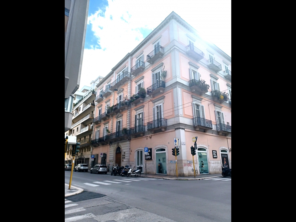 Foto di Appartamento a Bari, riferimento 872